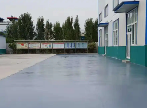 荆州彩色路面喷涂翻新的材料对冬季