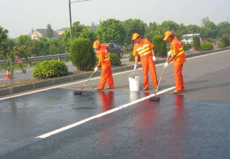 荆州 彩色路面喷漆维修改色的使用寿命有多长？